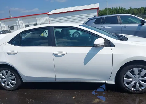 2015 Toyota Corolla S из США, поврежденный, VIN 5YFBURHE5FP256943